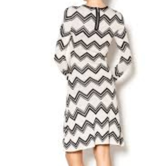 BCBG - Picture 4 of 4